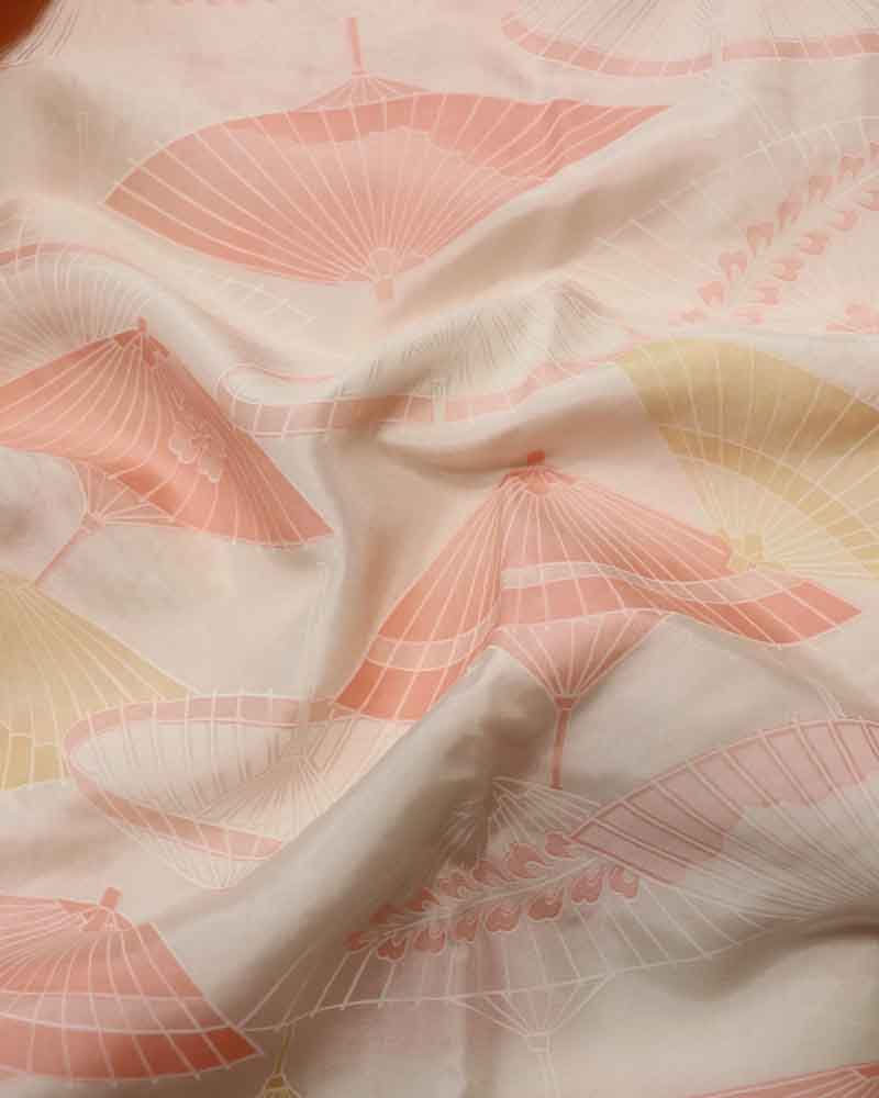 A photo of the lining of the inside of the kimono.