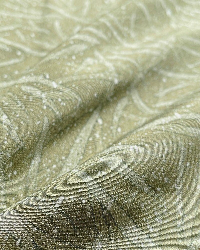 Bamboo leaves Haori Kimono Jacket of the KIMONO ZEN brand, in shades of moss green with enlarged fabric.